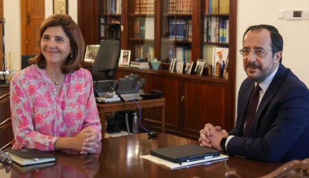 Holguin temaslarına başladı: Rum Yönetimi Başkanı Nikos Hristodulidis ile bir araya geldi