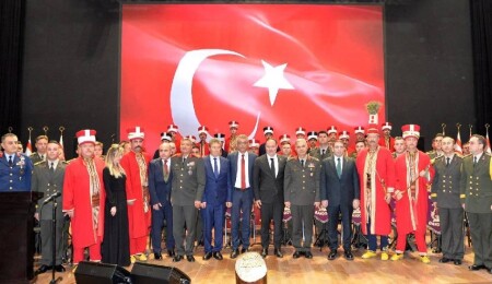 Ünal Üstel, ‘Türkiye Şehitlerini Anıyor’ etkinliğinde konuştu: Tarihe yazılan mücadele, nesillere emanet!