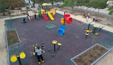 Sabır Sokak ile Akkaya Sokak arasında yer alan park yenilendi