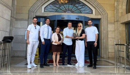 Merit Lefkoşa Otel’e TatilBudur’dan “Parlayan Yıldız Memnuniyet Başarı Ödülü”
