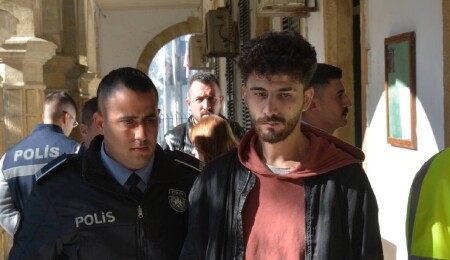 Ercan’da 2022 yılında hırsızlık yapan ve adaya geri dönüşünde tutuklanan zanlı, cezaevine gönderildi