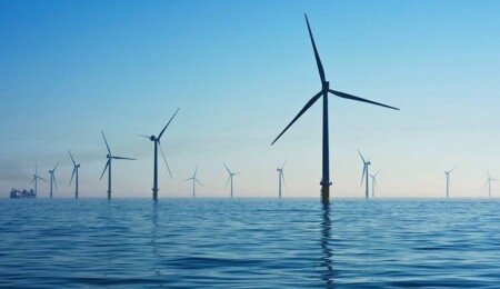Küresel deniz üstü rüzgar enerjisi, 73 milyon hanenin elektriğini karşılayacak kapasiteye ulaştı