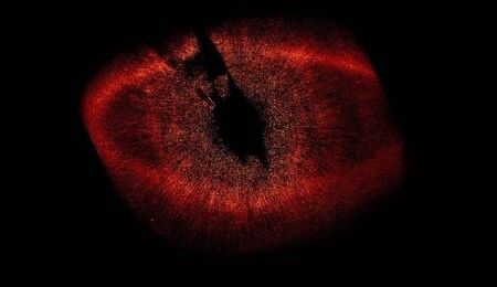 Hubble Uzay Teleskobu, iki kozmik çarpışmadan kalan tozlu kalıntıları tespit etti