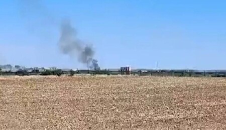 Macaristan'ın Szolnok kenti yakınlarında savaş uçağı düştü