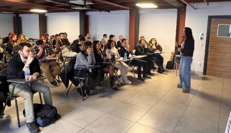 Teyfide Tecel Hatipoğlu, İstanbul’da düzenlenen Bağımlılık ve İyileşme Sempozyumu’na katıldı