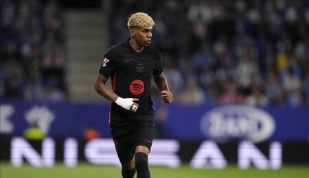 Barcelona yıldız futbolcusu Lamine Yamal'ın sözleşmesini 2031'e kadar uzattı