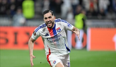 Manchester City, Olimpik Lyon'dan Rayan Cherki'yi transfer etti