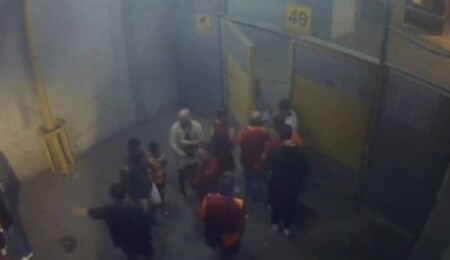 Galatasaray ile Çaykur Rizespor maçında biletsiz kişileri içeriye alan güvenlik görevlileri yakalandı