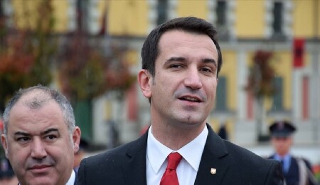 Arnavutluk'ta istifası istenen Tiran Belediye Başkanı Veliaj gözaltına alındı