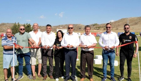 Kozanköy Raif Rauf Denktaş Stadı’nın adı “Ünal Üstel Stadı” oluyor