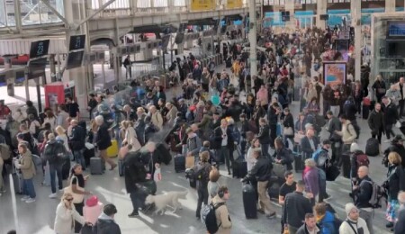 Fransa'da sabotaj eylemi nedeniyle tren seferlerinde aksamalar yaşandı