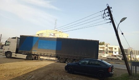 Trafik kazası nedeniyle Hamitköy'de elektrik kesintisi: Arızanın giderilmesi için çalışmalar sürüyor