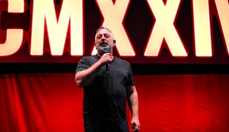 Cem Yılmaz'dan MOE Açık Hava Sahnesi’nde unutulmaz gösteri