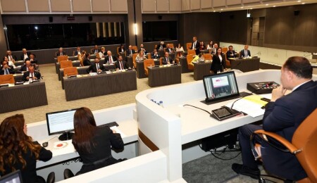 Genel Kurul'da iki yasa tasarısı oy birliğiyle kabul edildi