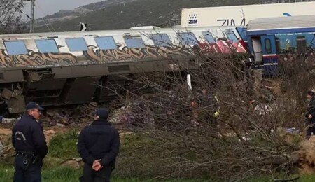 Etiyopya'da tren kazasında 15 kişi öldü