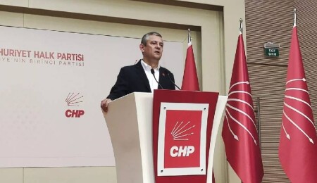 “Mutlak butlan” kararının ardından Özgür Özel'den açıklama: Türk demokrasisi adına kara bir gündeyiz