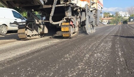 Lefkoşa’da asfaltlama çalışmaları sürüyor: Surlariçi’nde bazı sokaklar trafiğe kapalı