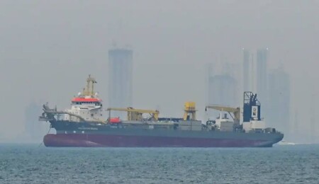 Hürmüz Boğazı'ndan son 3 günde 15 gemi geçti