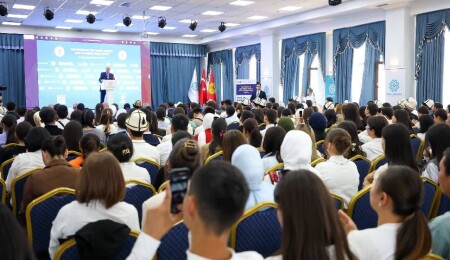 Kırgızistan'da "Türk Dünyasının Geleceği ve Yükselen Yıldızı Gençlik" konferansı düzenlendi