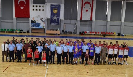 3. Eybil Efendi Polis Salon Futbol Turnuvası bugün tamamlandı