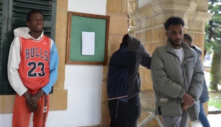 Ülkede ikamet izinsiz kalan iki kişi 7 gün tutuklu kalacak