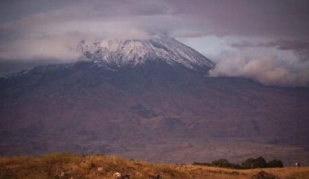 Ağrı Dağı'nda kar yağışı etkili oldu