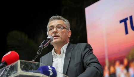 Tufan Erhürman: Esen rüzgar tufana dönüşecek, umutsuzluğu ve mutsuzluğu götürecek