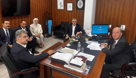 AK Parti heyetinden Girne’deki kazazedelere ziyaret: Ucu nereye varırsa varsın takipçisi olacağız