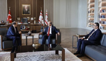 Cumhurbaşkanı Ersin Tatar, Türk Yatırım Fonu Başkanı Amreyev'i kabul etti