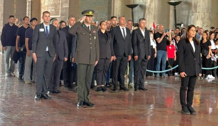 DAÜ Turizm Fakültesi’nden Anıtkabir’e anlamlı ziyaret