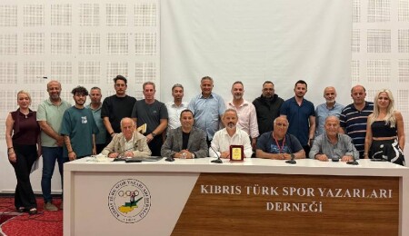 Spor Yazarları Derneği, “Yeni Medyada Yapay Zeka" konulu panel düzenledi