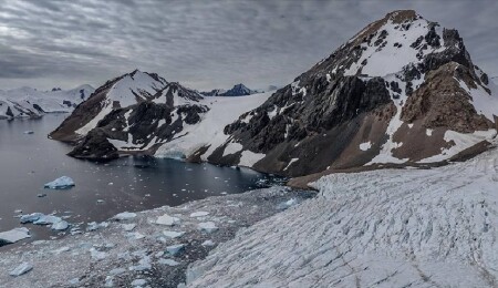 Shoesmith buzulundan 10 katlı bina boyutunda buz eridi