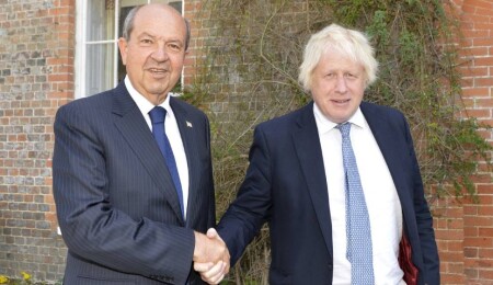 Cumhurbaşkanı Tatar, Birleşik Krallık eski Başbakanı Boris Johnson ile görüştü