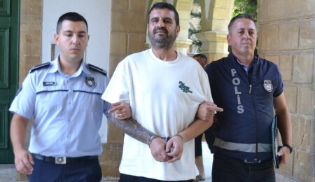 Gönyeli’de, tüfekle ev bastığı evden 500 bin TL aldı: Enver Algun, cezaevine gönderildi