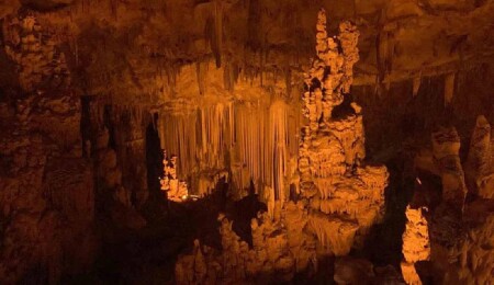 Guatemala'daki "kan mağarası"nda vahşi Maya ritüelinin izleri ortaya çıktı