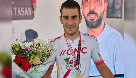 İskele Belediyesi'nden Emre Kaplan'a: Seninleyiz, tek yüreğiz