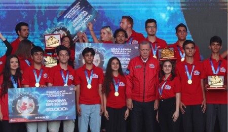 Teknofest’te Birinci olan DAÜ takımı ödülüne kavuştu