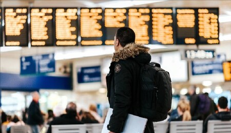 Napoli Havalimanı'ndaki radar arızası 45 uçuşun iptaline neden oldu