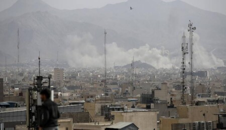 İran'ın Mehran kentindeki bombalı saldırıda 22 kişi öldü