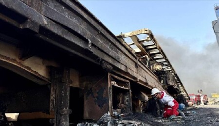 İran'da büyük patlamanın yaşandığı limandaki hasarın maliyeti 3 ila 5 milyar dolar