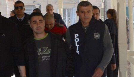 Tatil Operasyonu: Uyuşturucuyu gömülü olduğu yerden aldı, 3 gün tutuklu kalacak