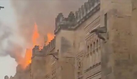 İspanya'da Kurtuba Cami-Katedrali'nde çıkan yangın söndürüldü