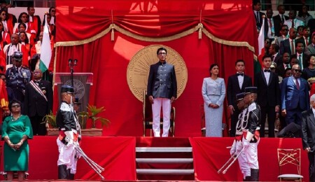 Madagaskar’da Cumhurbaşkanı Rajoelina’nın Fransız askeri uçağıyla ülkeyi terk ettiği iddia edildi