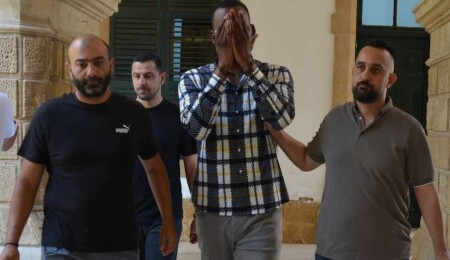 22 paket uyuşturucu dolu çantayı sokağa attı: Soruşturma kapsamında 2 gün tutuklu kalacak