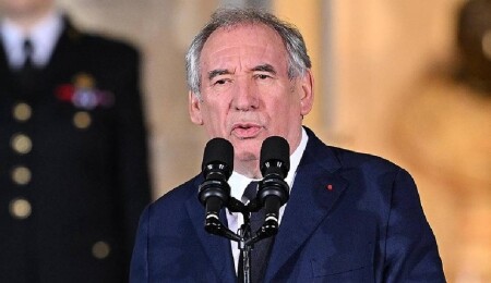 Bayrou, AB-ABD ticaret anlaşmasının yapıldığı günü "kara gün" olarak niteledi