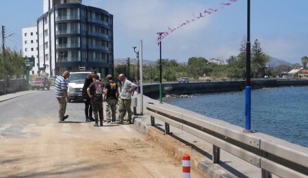 Lefke'de çöken yol onarıldı