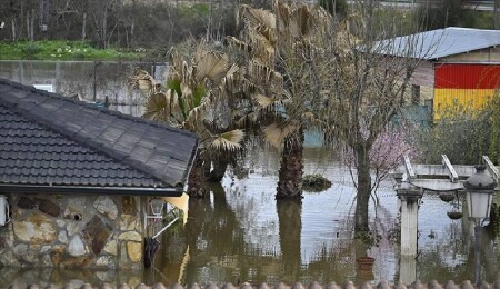 Şiddetli yağışlar İspanya'nın Endülüs bölgesinde su taşkınlarına neden oldu