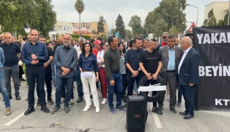 KTOEÖS, KTÖS ve İrsen Küçük Ortaokulu öğretmenlerinden Disiplin Tüzüğü'ndeki değişikliğe tepki