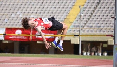 Erdinç İnçay Türkiye üçüncüsü!