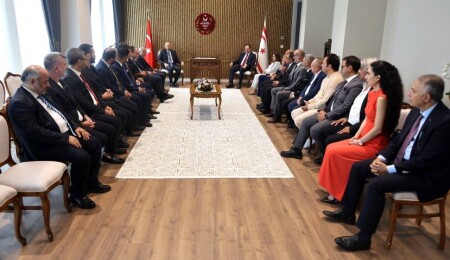 Meclis Başkanı Öztürkler, MÜSİAD heyetini kabul etti